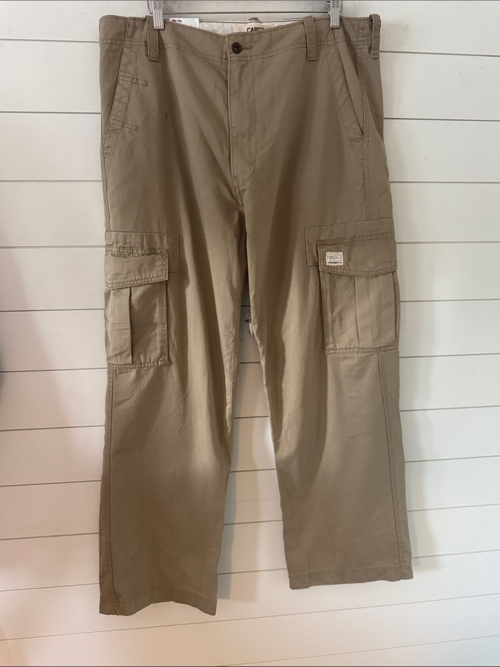 Y2K Levi’s 38x32 Cargo Loose Fit Straight Leg Streetwear